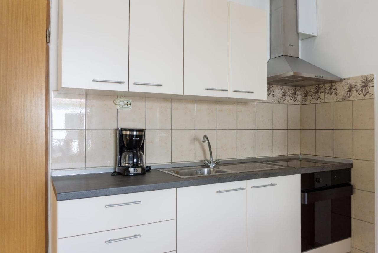 Apartmani Devcic Palit Экстерьер фото